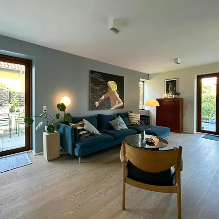 Vakantiehuis Bright Townhouse On Amager With A Cozy Courtyard Kopenhagen