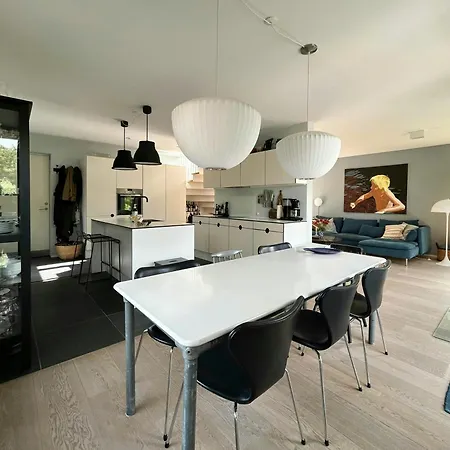 Bright Townhouse On Amager With A Cozy Courtyard * Kopenhagen