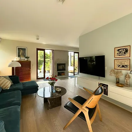 Bright Townhouse On Amager With A Cozy Courtyard Vakantiehuis Kopenhagen