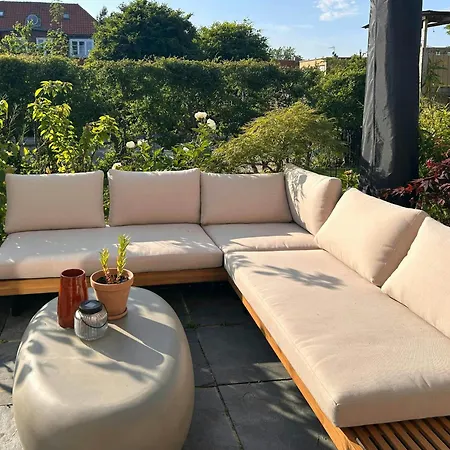 Vakantiehuis Bright Townhouse On Amager With A Cozy Courtyard